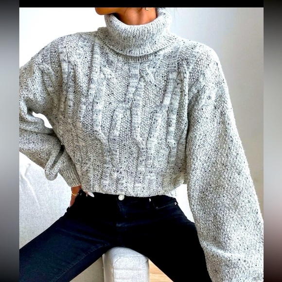 SHEIN Sweaters - Turtle 🐢 neck sweater ✅